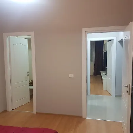Cityheart Near Skanderbeg Square By Robert Apartament