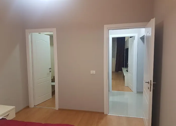 Cityheart Near Skanderbeg Square By Robert 公寓